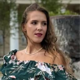 Бахарева Надежда