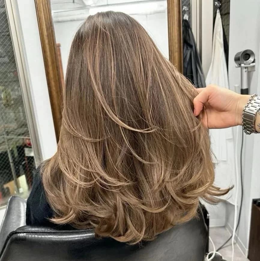 Записаться на услугу Airtouch/baby blond/total blond/baby lights на краске matrix(средние до плеч)