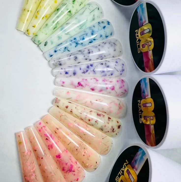 Фото услуги Комплекс маникюр с укреплением цветочным гелем