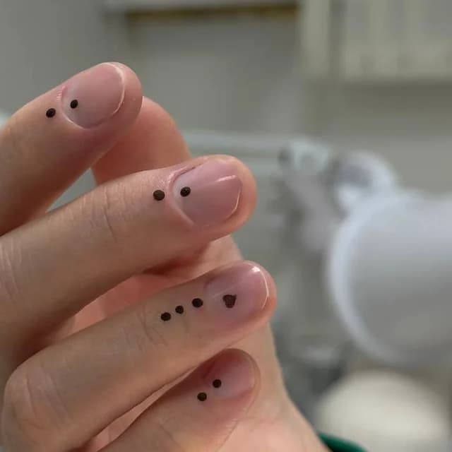 Фото услуги Маникюр без покрытия