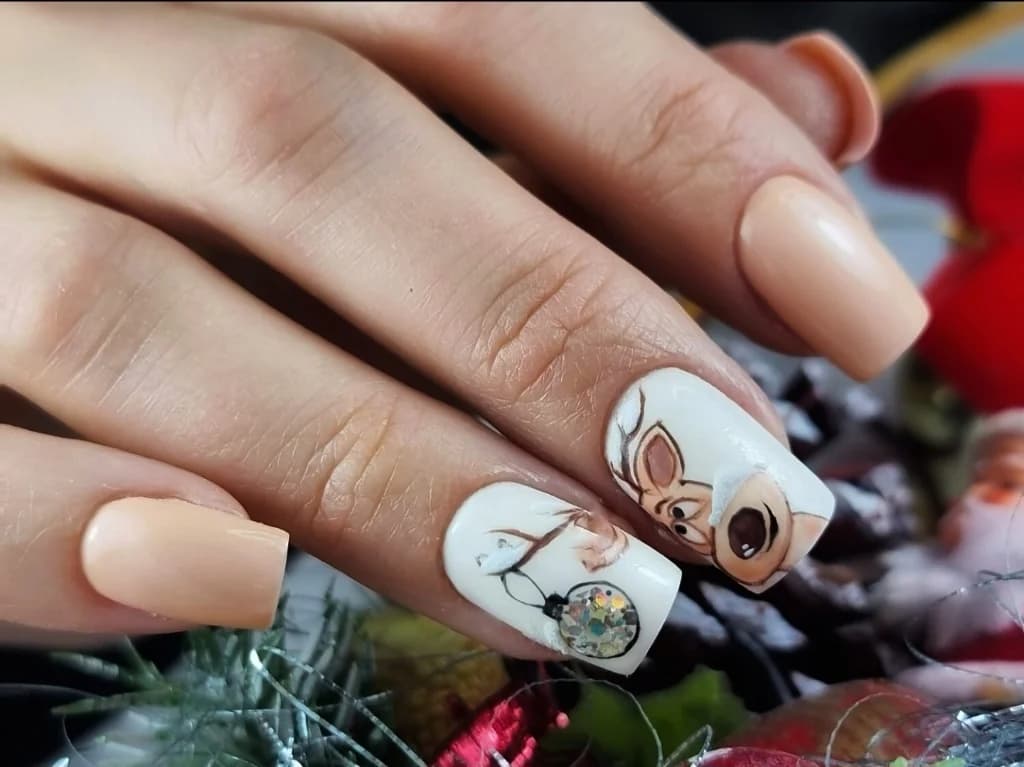 Ещё 3 фото услуги Коррекция ногтей (покрытие в один тон без дизайна)