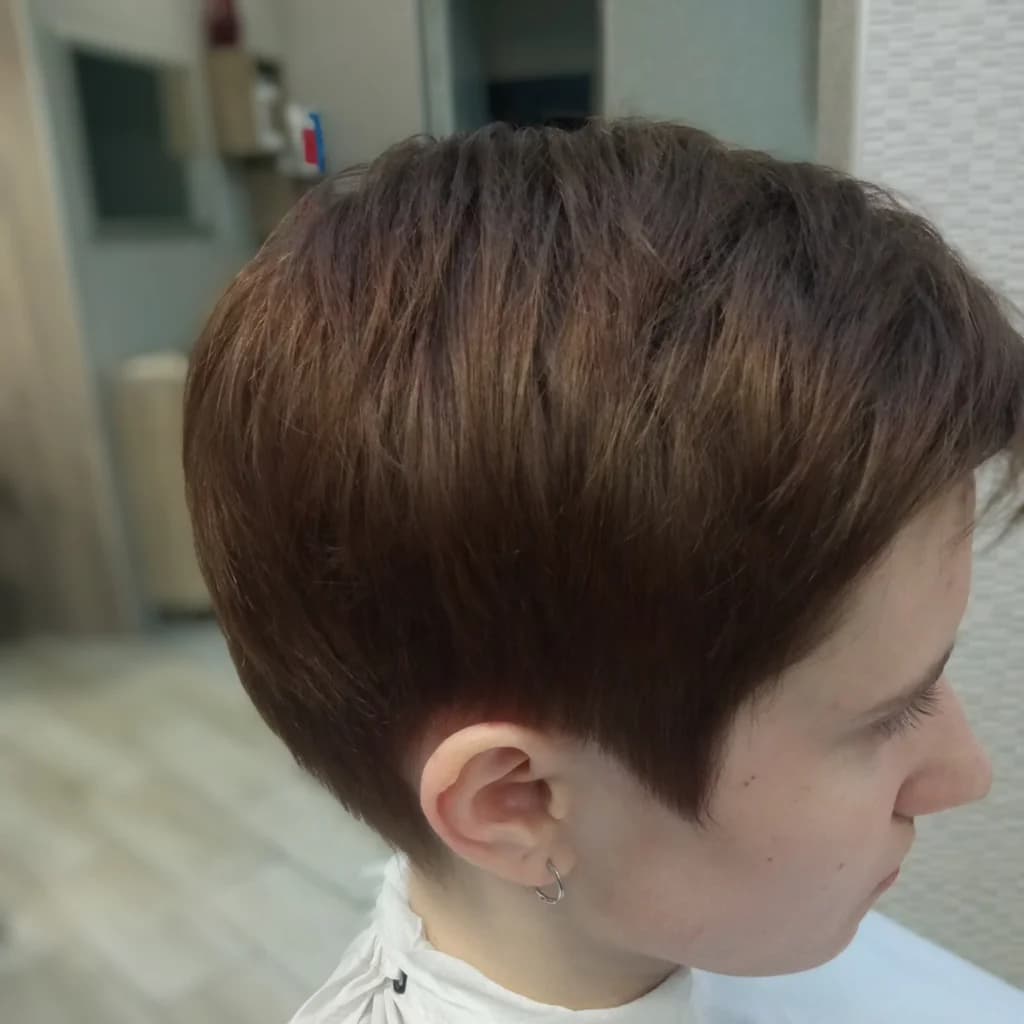 Фото услуги Однотонное окрашивание волос