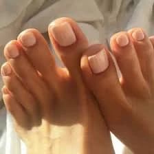 Фото услуги Педикюр с покрытием лак (топ-мастер)
