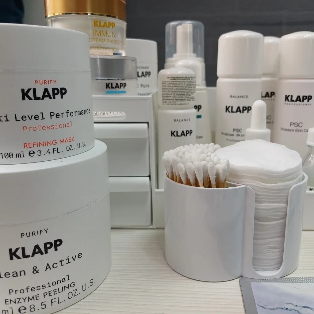 Записаться на услугу Чистка лица атравматичная на косметике klapp.