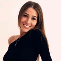 Полина