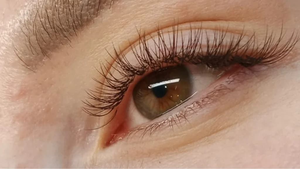 Записаться на услугу Наращивание 0,5 d