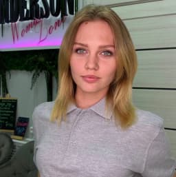Елена Нефедова