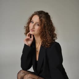 Алина