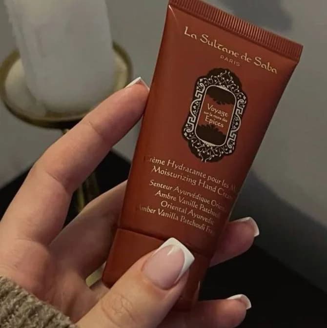 Фото услуги Spa-уход для ваших рук la sultane de saba  подарите своим рукам роскошный уход с премиальной косметикой la sultane de saba прямо во время маникюра