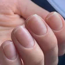Фото услуги Гигиенический маникюр женский