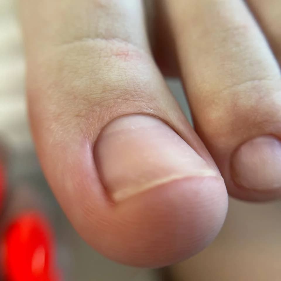 Фото услуги Экспресс педикюр без покрытия