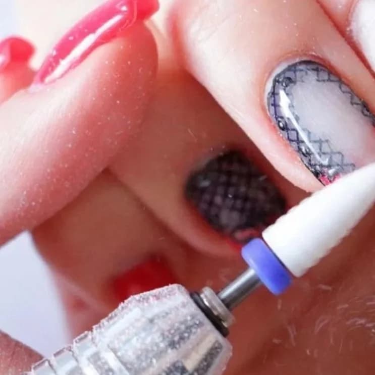 Записаться на услугу Снятия shellac без покрытия