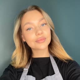 Полина