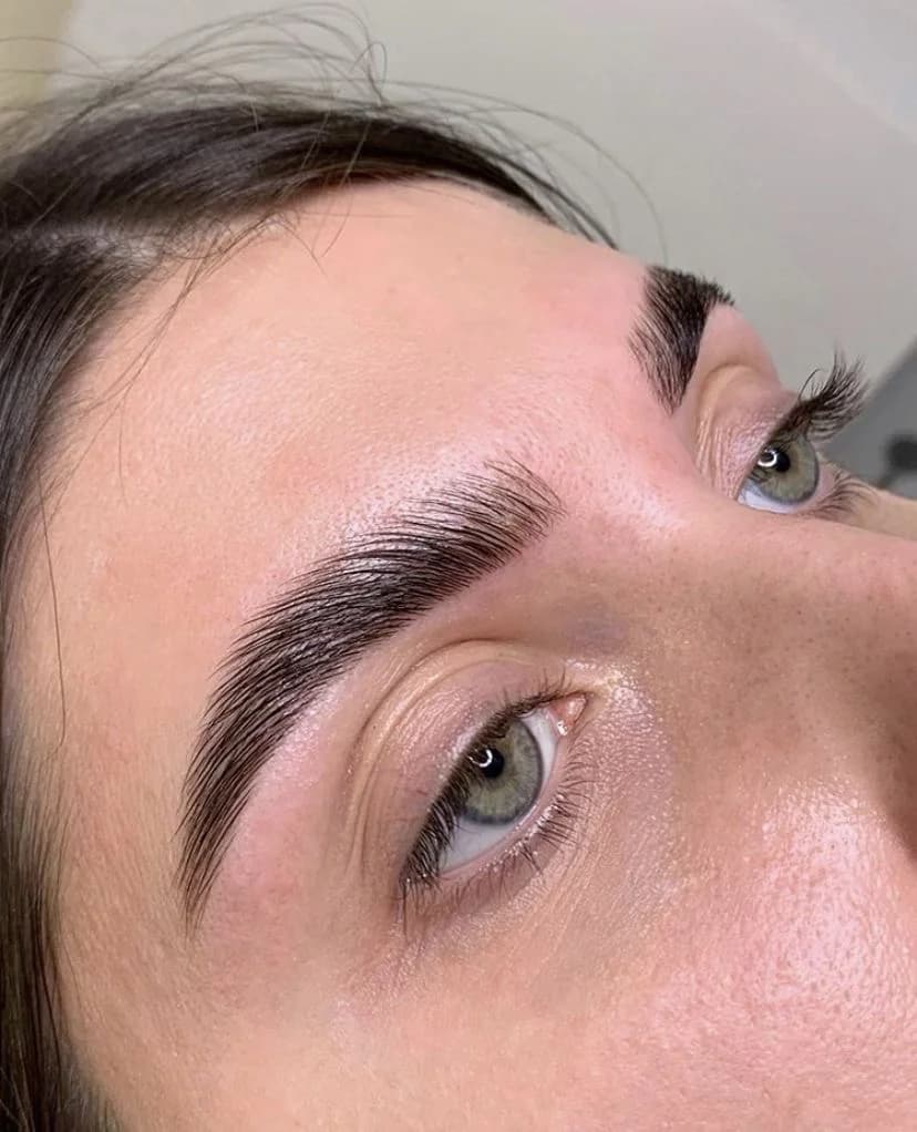 Фото услуги Ламинирование бровей
