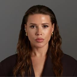 Л. Полина