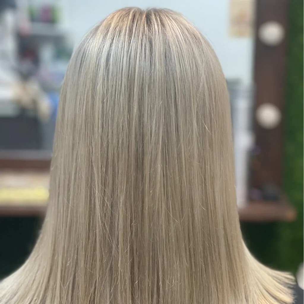 Фото услуги Тонирование короткие волосы  краситель l’oréal