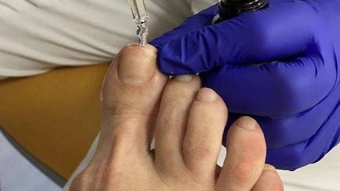Записаться на услугу Мужской педикюр