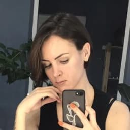 Полина