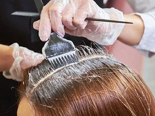 Записаться на услугу Окрашивание корней