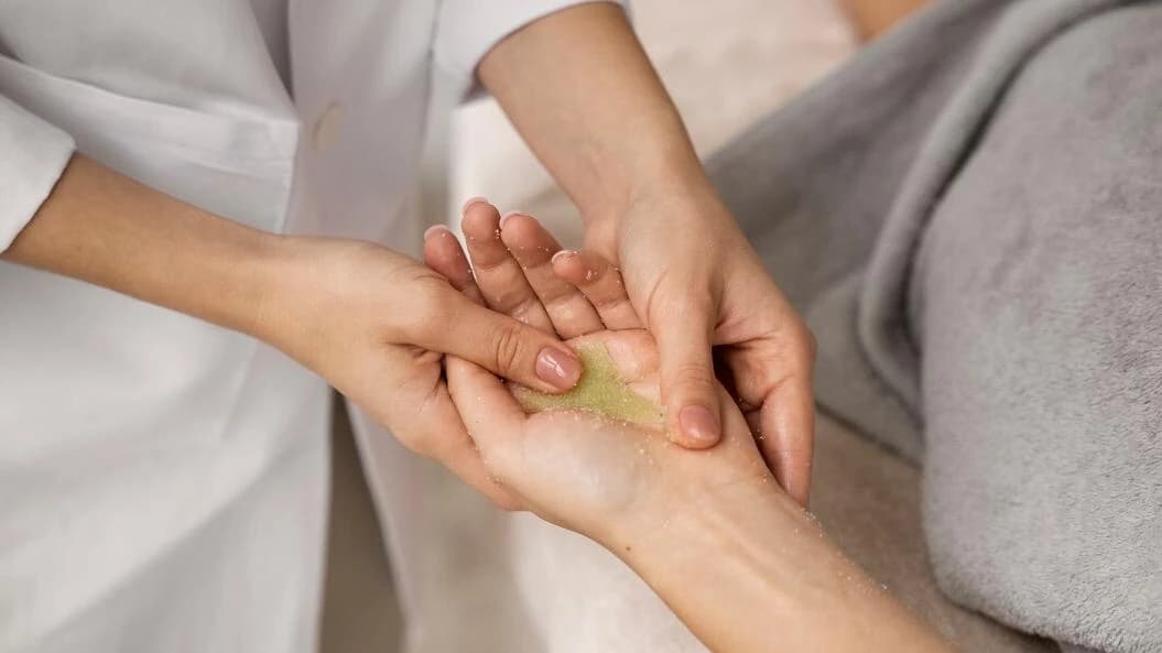 Записаться на услугу Spa для рук