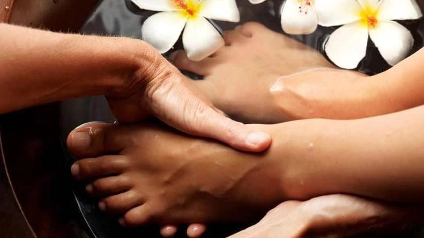 Записаться на услугу SPA-педикюр аппаратный (мужской)