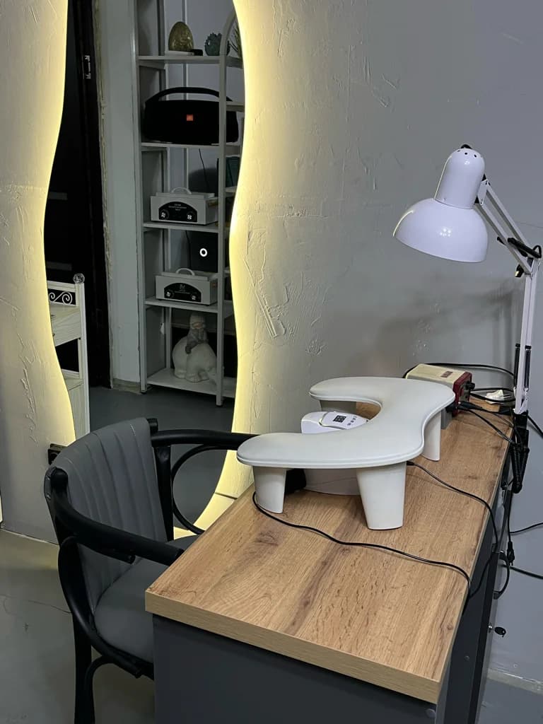 Фото салона Assima nailRoom (2)