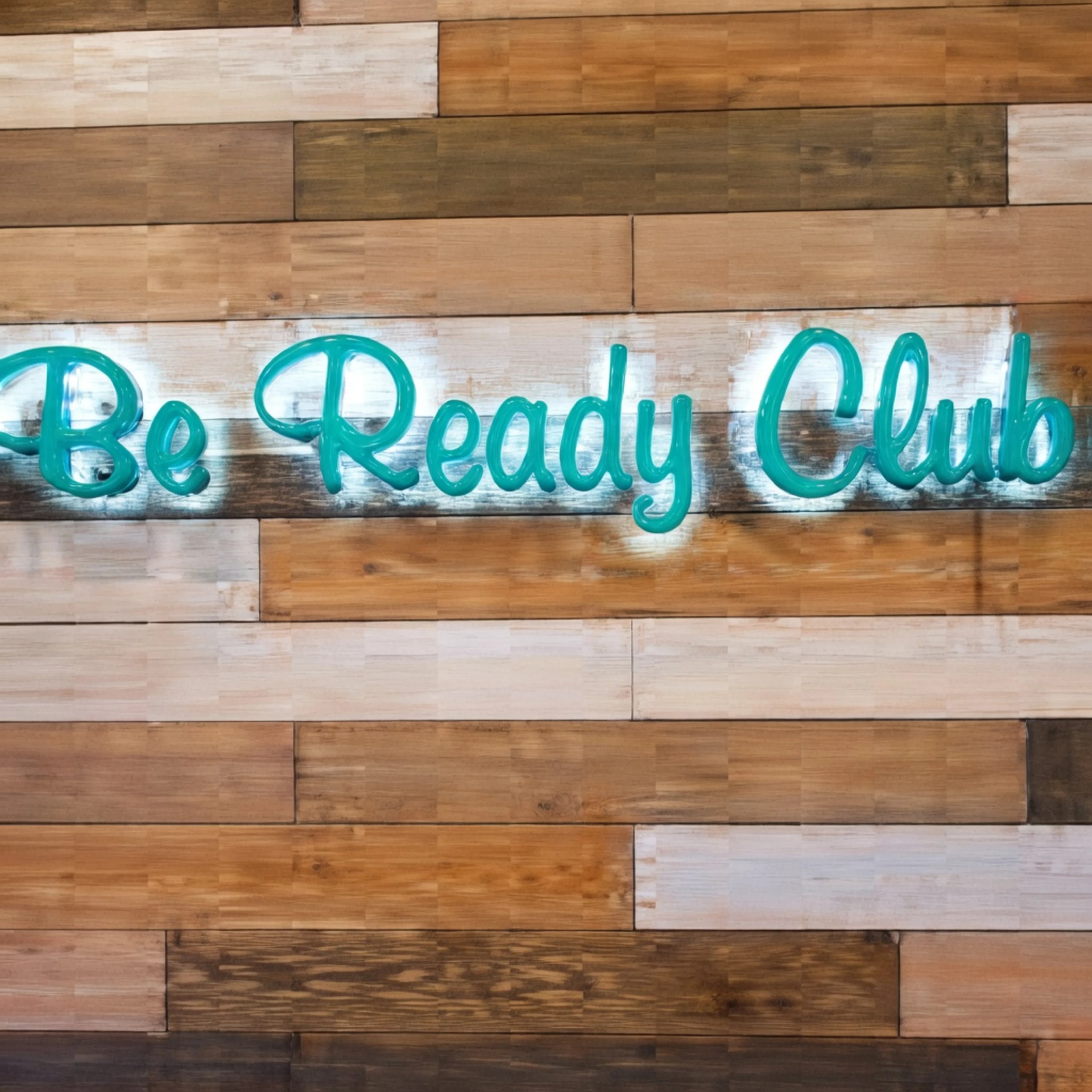 Фото логотипа салона красоты Be ready club