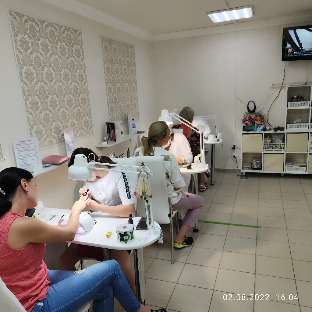 Салон Nails Studio    LADY  BOSS Воронеж Остужева, 3 (фото 2)