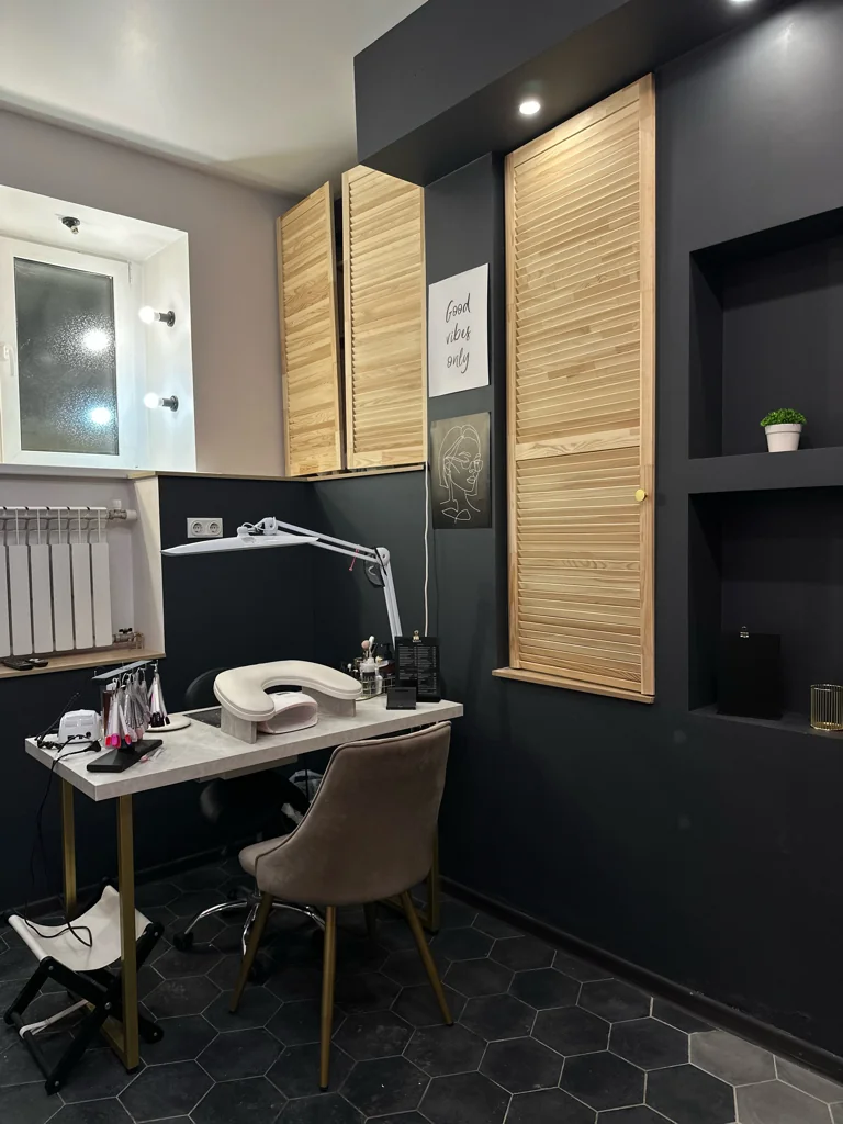 Салон LaBeauty studio Москва Сельскохозяйственная , 17 к1, Маникюр -1001, ресницы -1009 (фото 7)