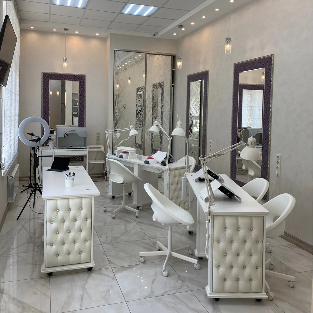 Салон Lomova_nails_studio Москва Пятницкое Шоссе, 11 (фото 3)