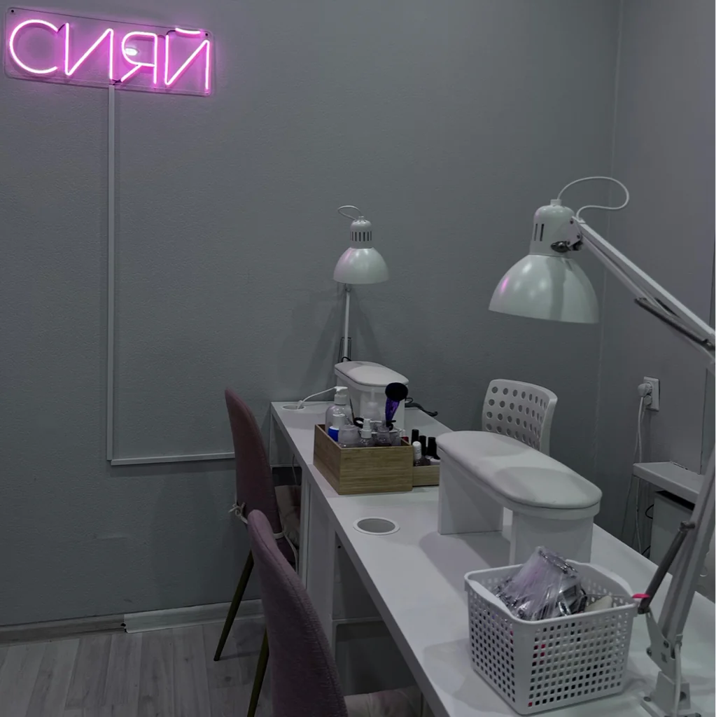 Салон Nails Shine Studio Москва Большая Серпуховская, 32/1 (фото 5)