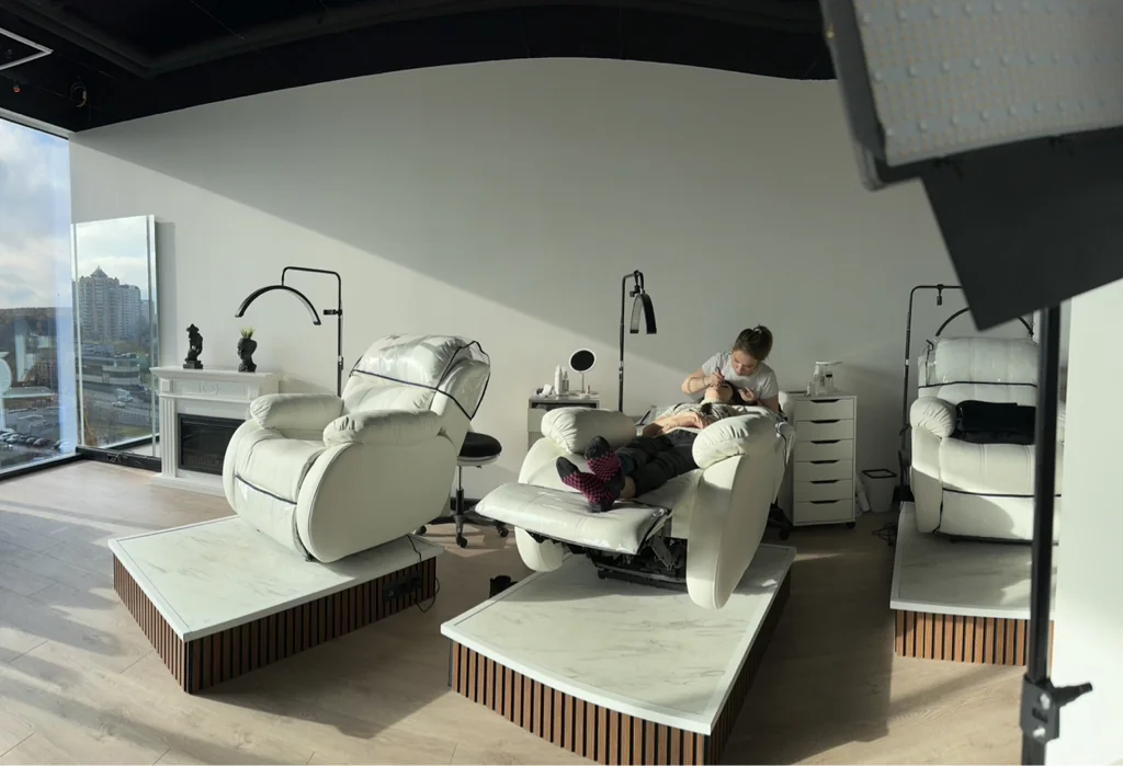 Салон Kristina Li beauty studio Москва Варшавское шоссе, 150к2, 8 этаж, 802 (фото 7)
