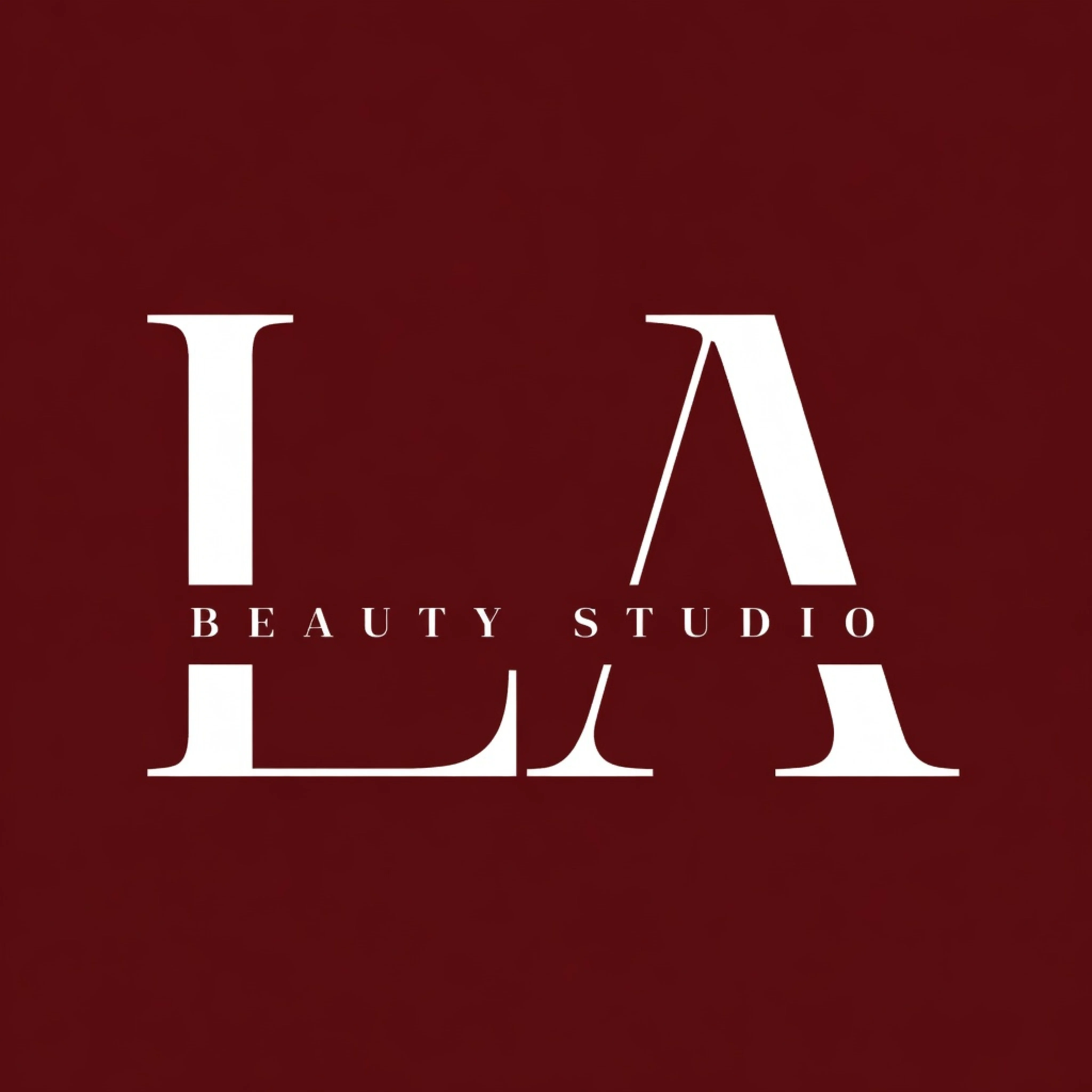 Салон LaBeauty studio Москва Сельскохозяйственная , 17 к1, Маникюр -1001, ресницы -1009 (фото 1)